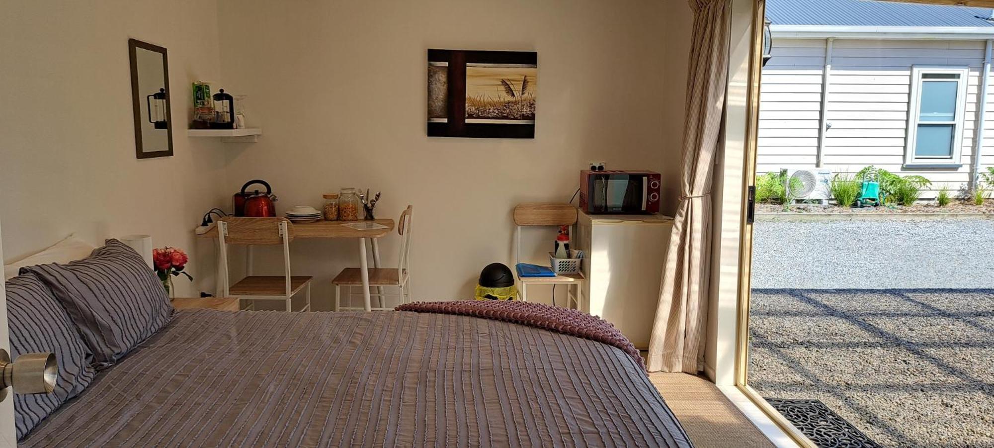 15 On Wards Bed & Breakfast Грейтаун Екстериор снимка